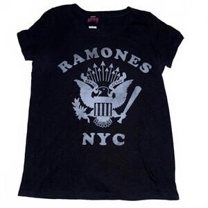 Torrid Ramones NYC band t-shirt